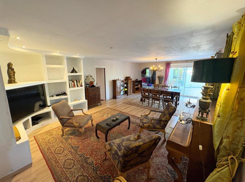 Maison - 170 m² - 8 pièces