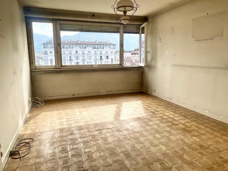 Appartement - 95 m² - 4 pièces
