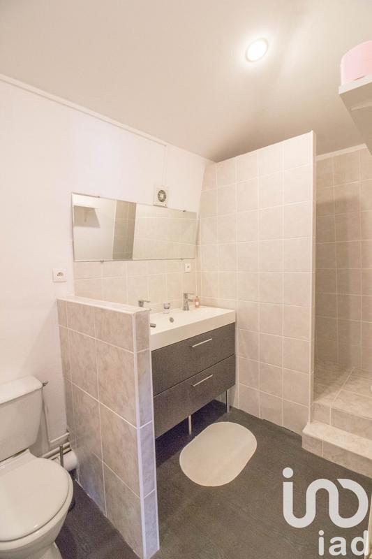 Maison - 220 m² - 8 pièces