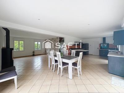 Maison - 168 m² - 7 pièces