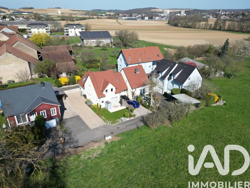 Maison - 105 m² - 5 pièces