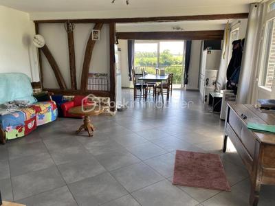 Maison - 98 m² - 5 pièces