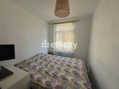 Maison - 80 m² - 5 pièces