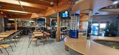 Local commercial - 396 m² - 8 pièces