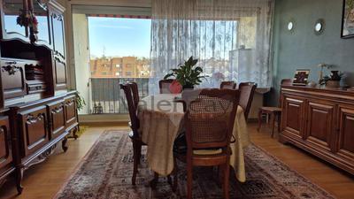 Appartement - 98 m² - 4 pièces