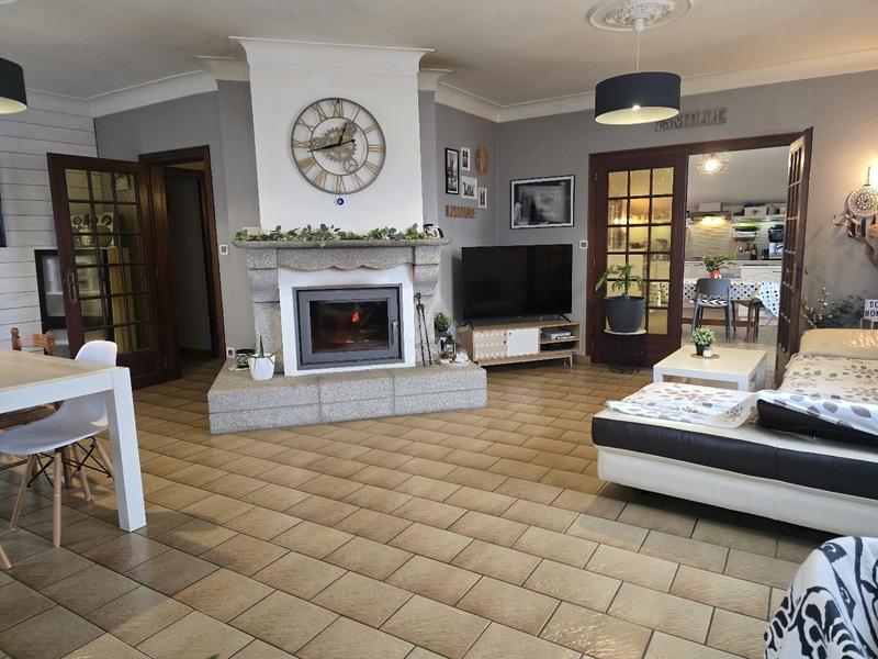 Maison - 234 m² - 8 pièces