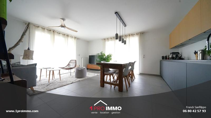 Appartement - 82 m² - 4 pièces