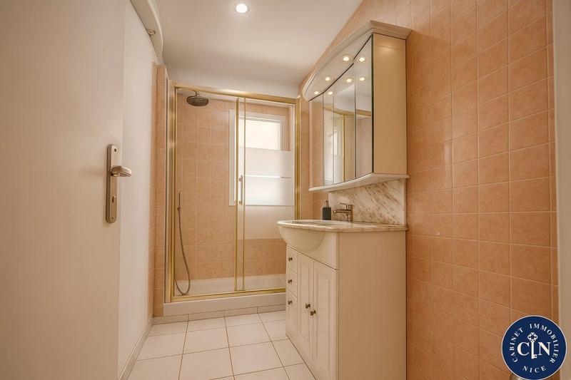 Appartement - 93 m² - 4 pièces