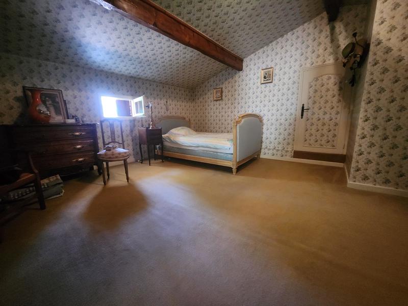 Maison - 230 m² - 10 pièces