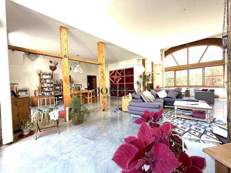 Appartement - 130 m² - 2 pièces