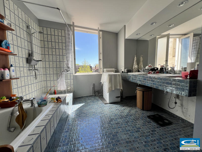 Appartement - 112 m² - 3 pièces