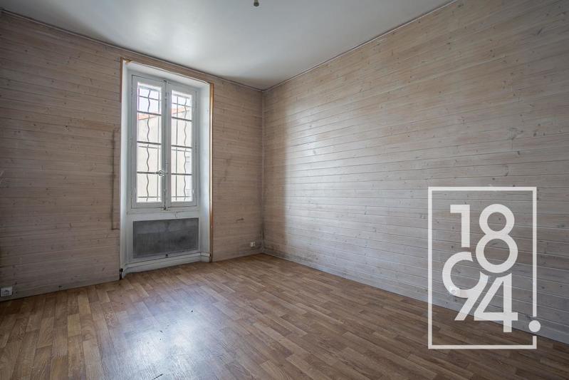 Immeuble - 120 m² - 5 pièces