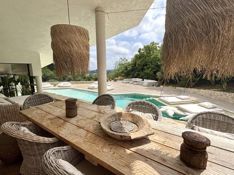 Villa - 260 m² - 6 pièces