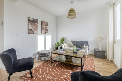 Maison traditionnelle - 110 m² - 5 pièces