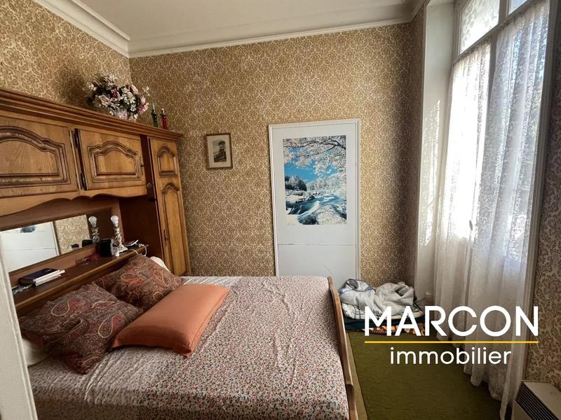 Maison - 260 m² - 15 pièces