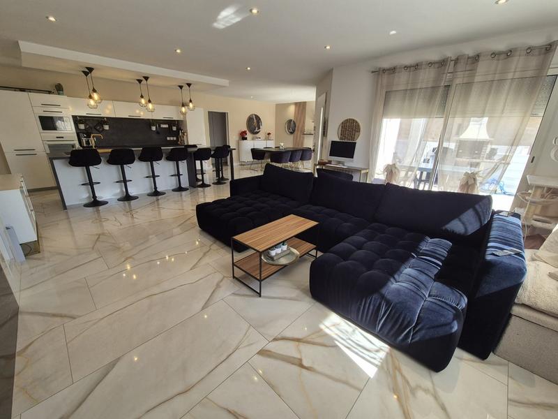 Maison - 123 m² - 4 pièces