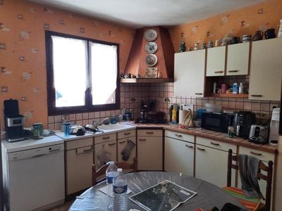 Maison - 202 m² - 8 pièces