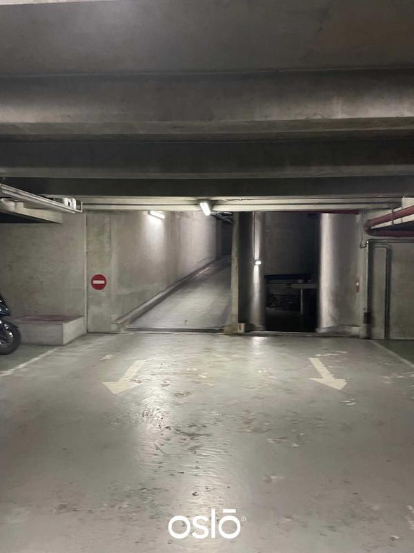 Parking / Garage - 10 m²