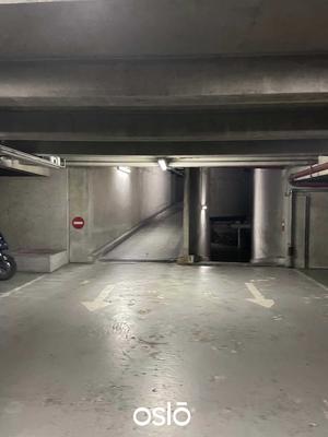 Parking / Garage - 10 m²