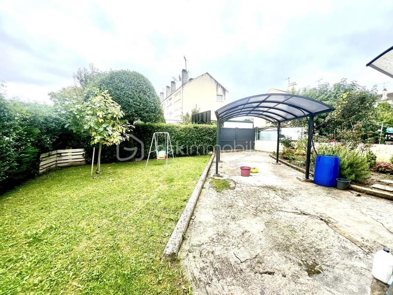 Maison - 95 m² - 4 pièces