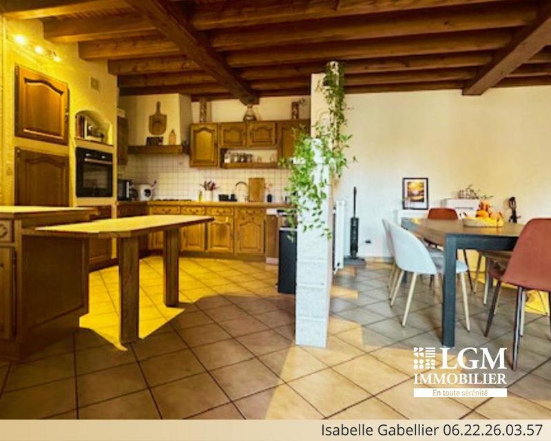 Maison - 138 m² - 4 pièces