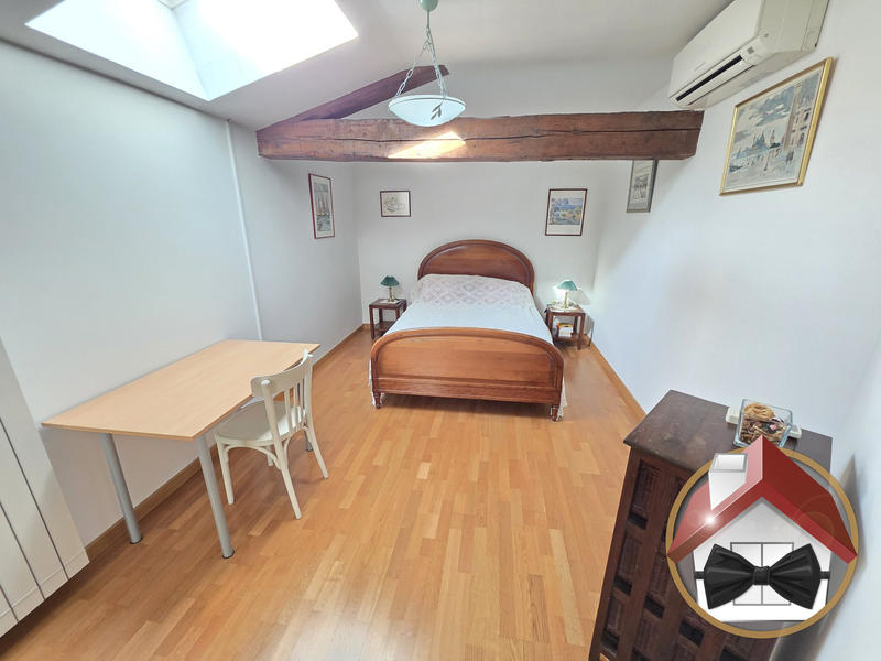 Appartement - 243 m² - 6 pièces