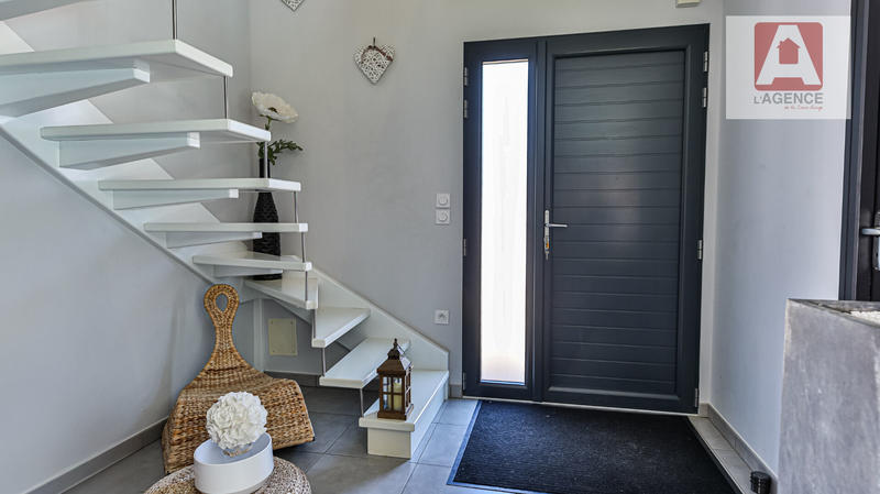 Maison - 181 m² - 7 pièces