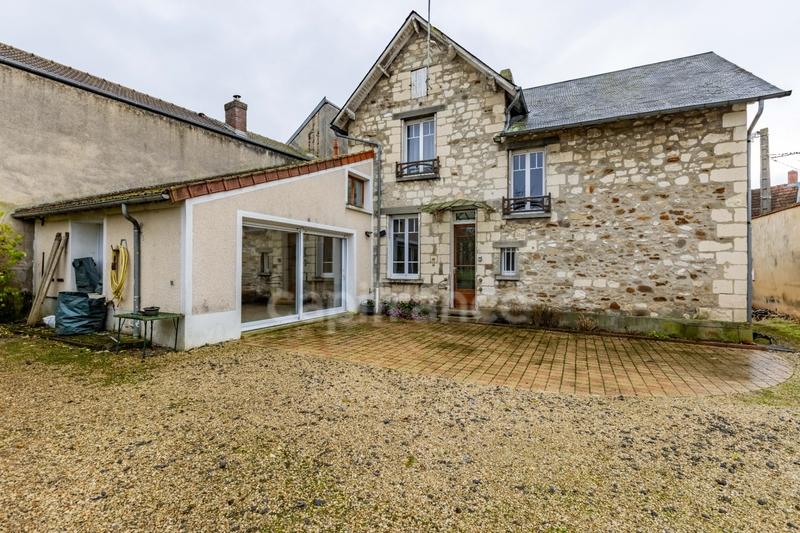 Maison - 170 m² - 8 pièces