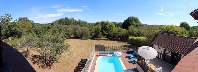 Maison - 221 m² - 9 pièces