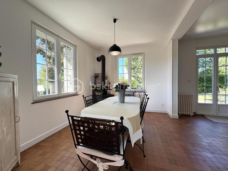 Maison en pierre - 333 m² - 11 pièces