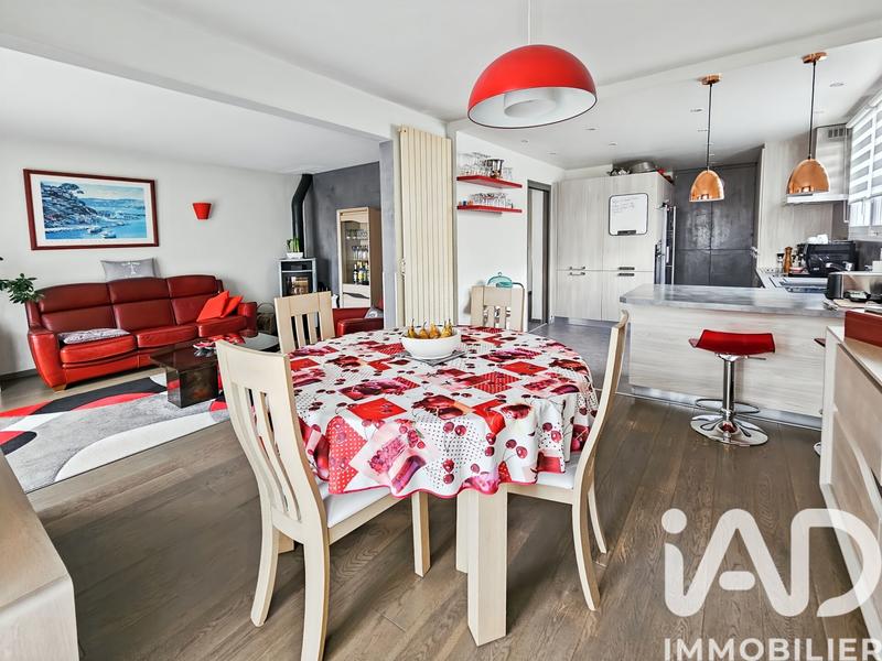 Maison - 121 m² - 5 pièces