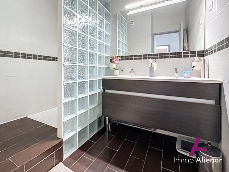 Appartement - 92 m² - 4 pièces