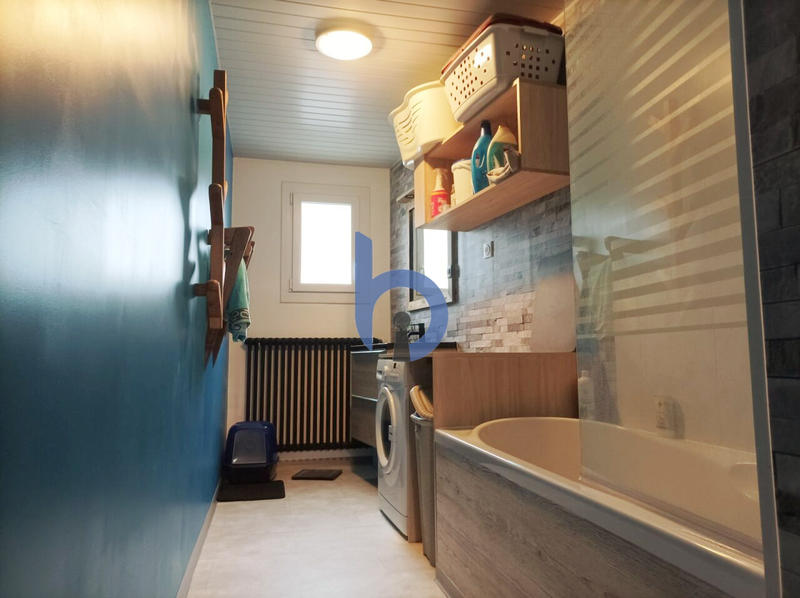 Maison - 101 m² - 6 pièces