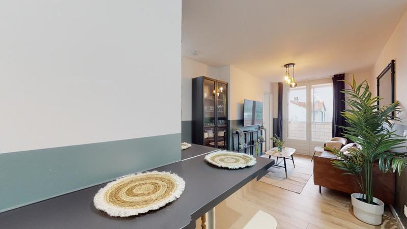 Appartement - 68 m² - 5 pièces