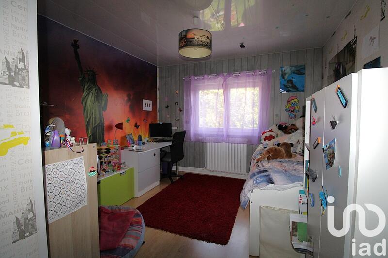 Maison - 198 m² - 8 pièces