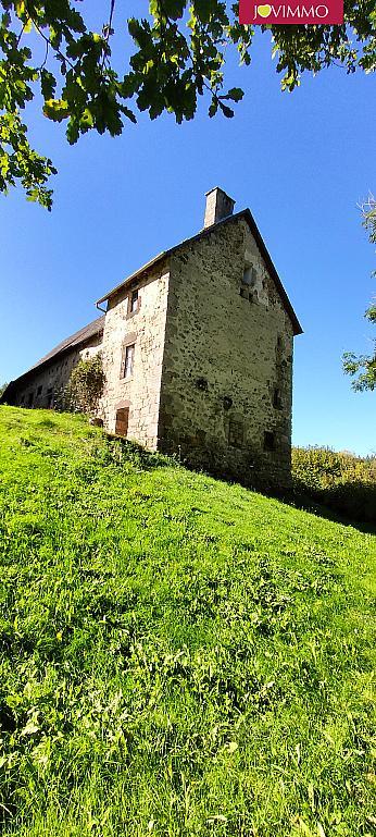 Maison - 225 m² - 7 pièces