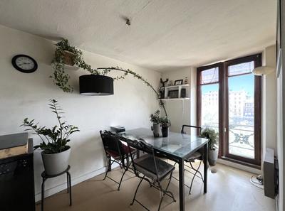 Appartement - 68 m² - 2 pièces