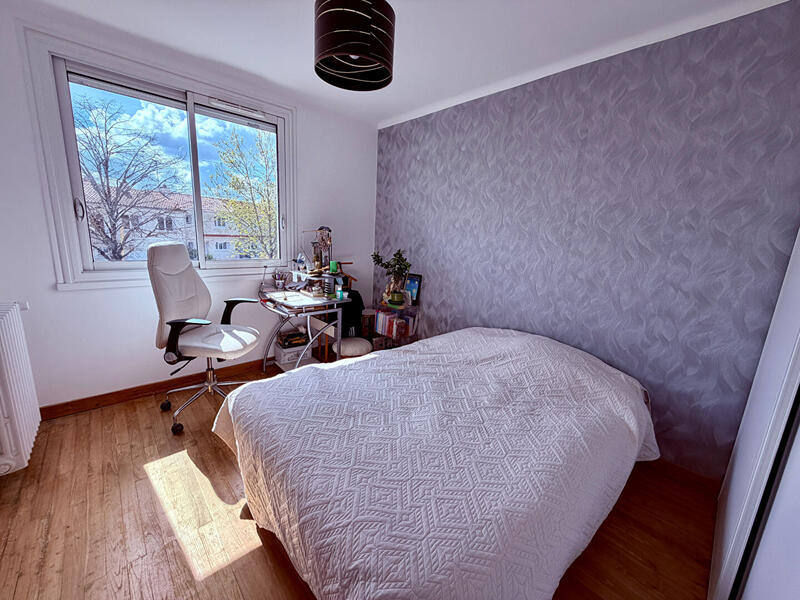 Maison - 137 m² - 7 pièces