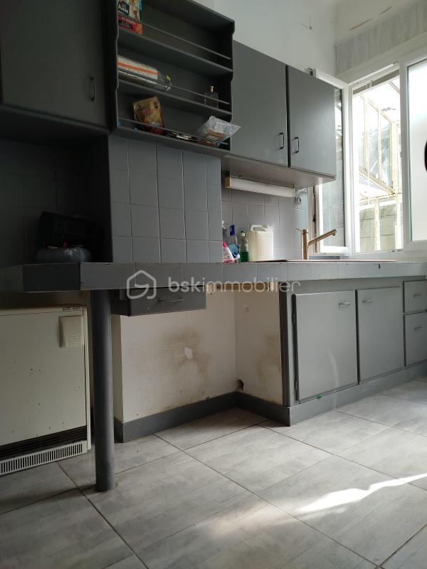 Pavillon - 180 m² - 9 pièces