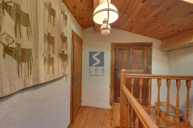 Maison - 195 m² - 8 pièces