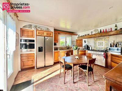 Maison - 212 m² - 7 pièces