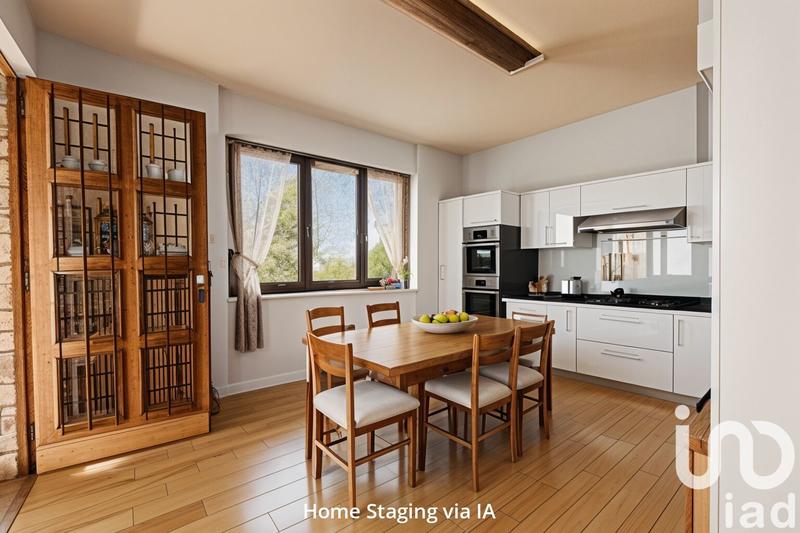 Maison - 300 m² - 7 pièces