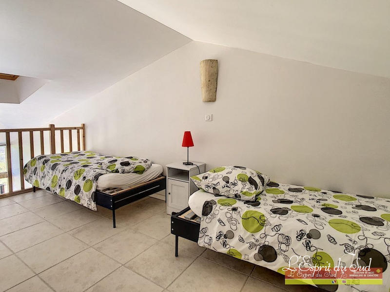 Maison - 280 m² - 4 pièces