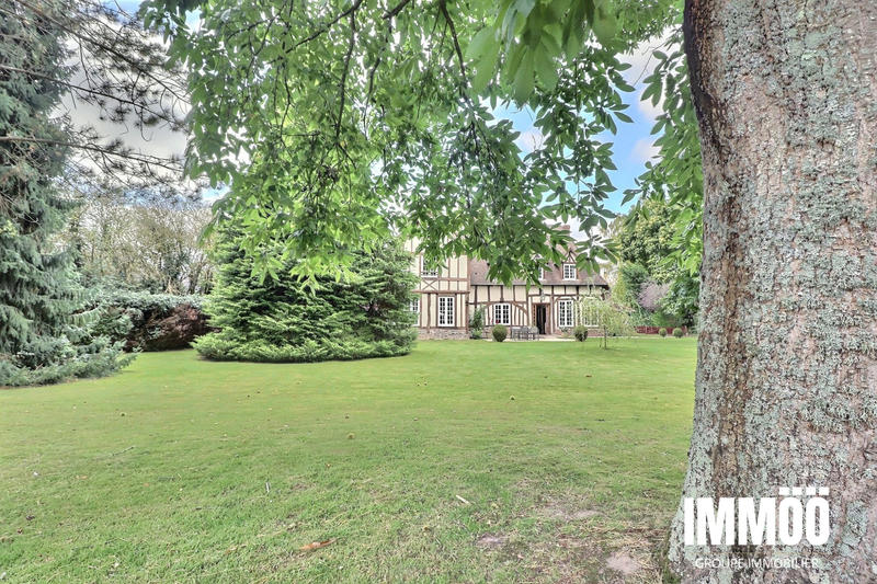 Maison - 268 m² - 12 pièces