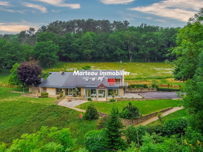 Maison - 202 m² - 7 pièces