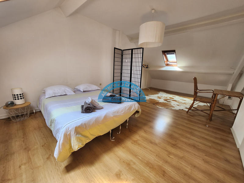 Maison - 180 m² - 8 pièces