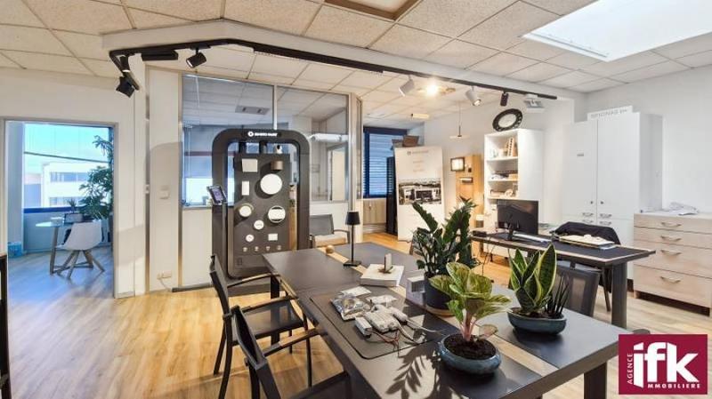 Local commercial - 87 m² - 4 pièces