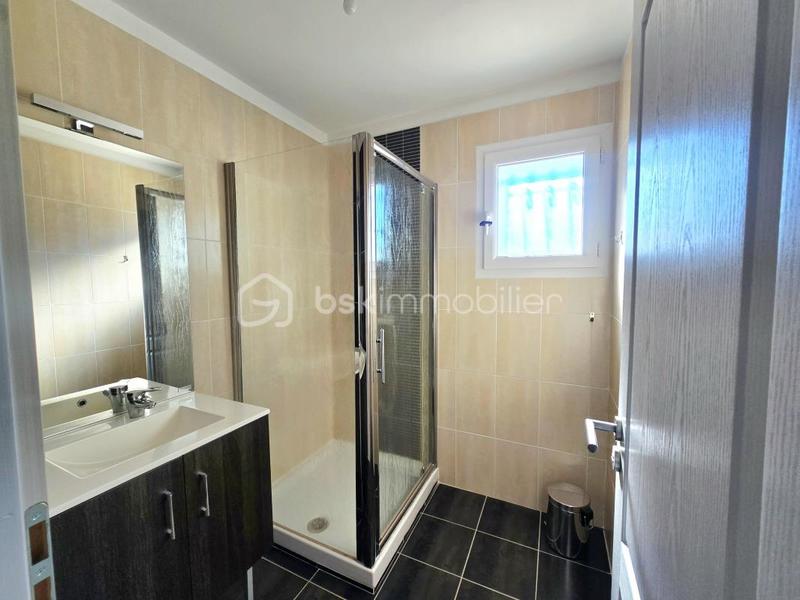 Maison - 99 m² - 5 pièces