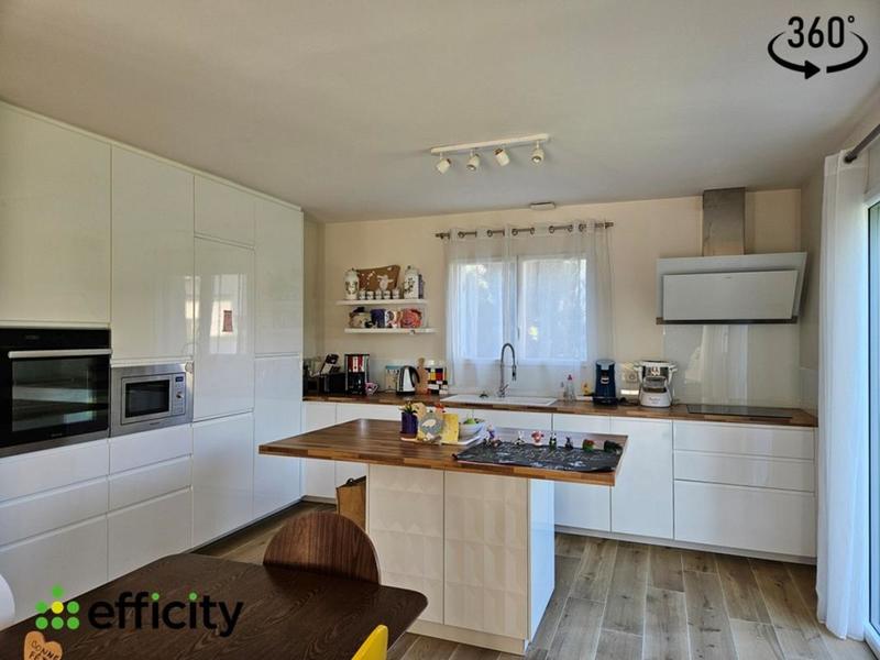 Pavillon - 137 m² - 6 pièces