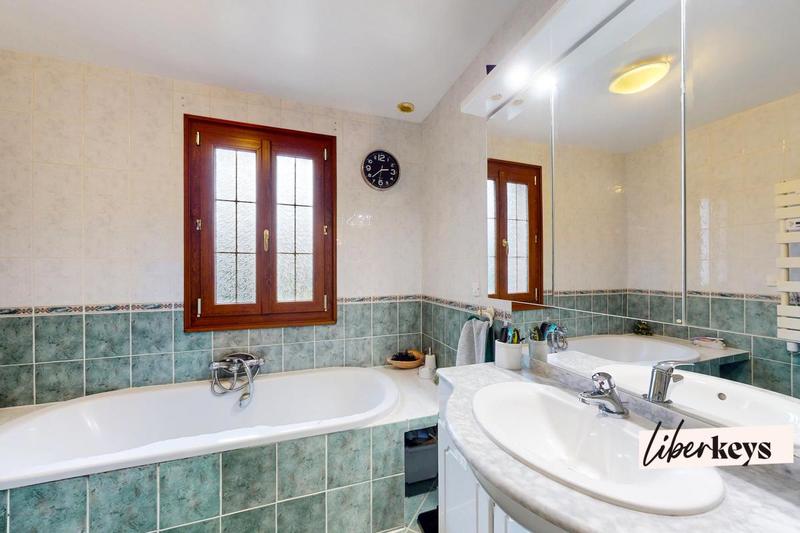 Maison - 130 m² - 6 pièces